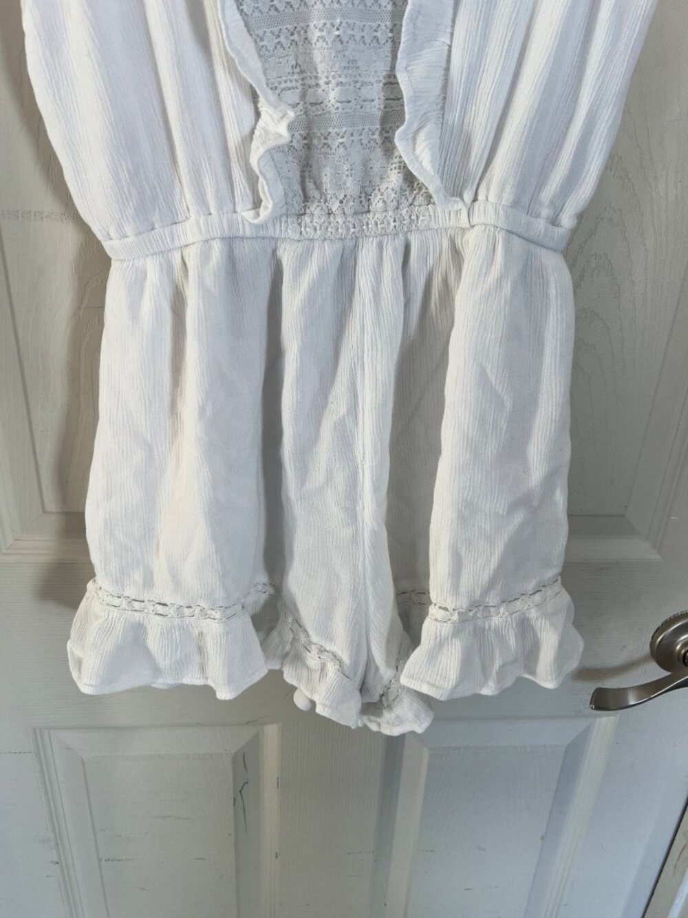 American Eagle White Lace Ruffle Boho Romper Coastal Western Festival Small - Picture 3 of 10